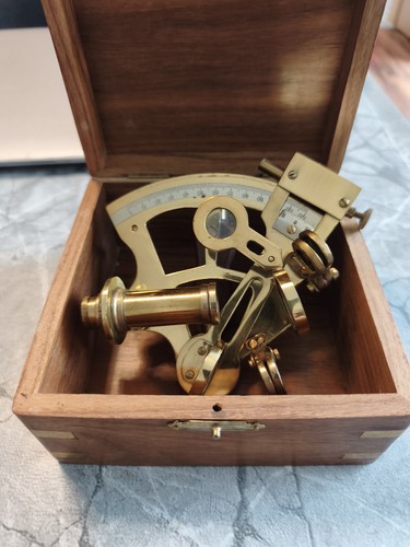 Sextant holzbox messing - in,